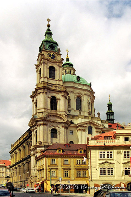 Prague Architecture No 2-9348-9.jpg